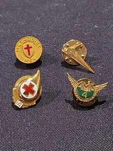 Organisations-Pins, 4 Stück, verschiedene - Bild 1 von 6