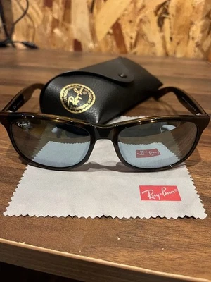 Ray-Ban Silver Mirror Polarized Sunglasses Case - Image 1 of 4