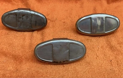 LOTE de 3 ABRAZADERA DE PARACHOQUES FORD MODELO A soporte de perno montaje pieza de camión de coche antiguo Foto 1 de 4