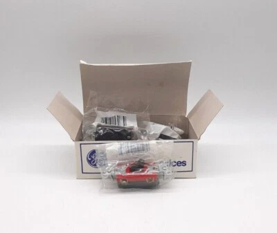 Interruptor silencioso General Electric GE5953-1G - Lote de 8 - Sellado de fábrica Foto 1 de 3