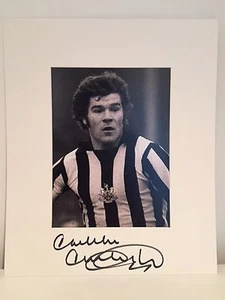 RARE Malcolm Macdonald Newcastle United  Signed Photo Display + COA AUTOGRAPH - Picture 1 of 3