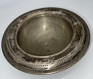 10” Round Pierced Meriden S.P.Co International Silver Plate Pedestal Bowl 2962 - Picture 1 of 10