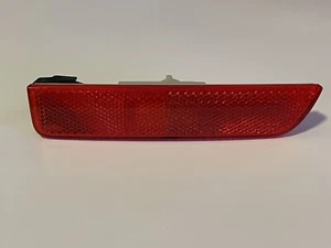 Luz de señalización lateral para parachoques trasero derecho original OEM 3B0945072A para VW Passat B5.5 2001-2005 - Imagen 1 de 5