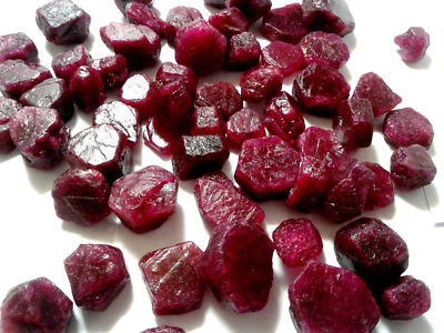 NATURAL EMERALD RED RUBY BLUE YELLOW SAPPHIRE CORUNDUM BURMA ROUGH Valentine Day - Image 1 of 4