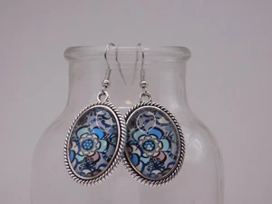 Bonito! Metal y Vidrio Perforado Cuelga Azul Floral, Estilo Vintage 1" - Imagen 1 de 1