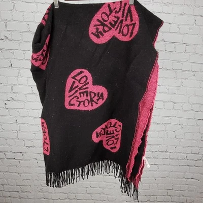 Manta cuadrada Victoria's Secret negra y rosa corazón amor flecos suaves 52x58 Foto 1 de 4