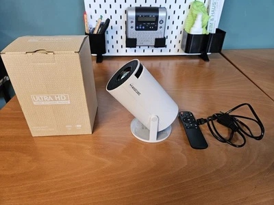 magcubic projektor 4k Beamer WIFI 6 / BT 5.0/ Android 11 - Bild 1 von 3