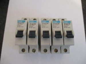 HAGER BS3871 6A 10A 16A 20A 32A 40A TIPO 2 M6 MONOPOLO MCB'S - Imagen 1 de 1
