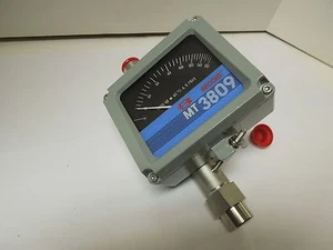Brooks MT 3809 Variable Area Flow Meter SCFH 671M4 - Picture 1 of 4