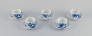 Royal Copenhagen Blue Flower Curved. Set of five coffee cups with saucers. - Picture 1 of 8