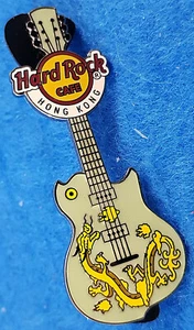 GUITARRA VERTICAL HONG KONG AMARILLO DORADO CHINO DRAGÓN VERDE Hard Rock Café PIN - Imagen 1 de 1