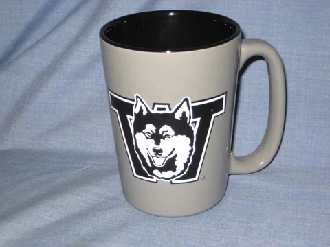#1532 -  UNIVERSITY OF WASHINGTON HUSKIES CERAMIC COFFEE MUG, CUP Cover