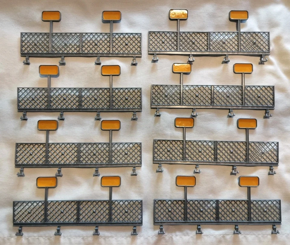 Mattel/Tyco HO Scale Fence Guard Rail Lot of 8 - image 1 of 4