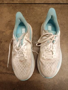 Hoka One W Clofton 9; Test; Gr.: EUR 42 2/3/uk 8,5/us 10 B /Jpn 27 /NP 129,99€? - Bild 1 von 5