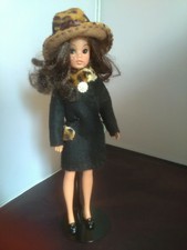 Vintage Sindy Doll with moving eyes