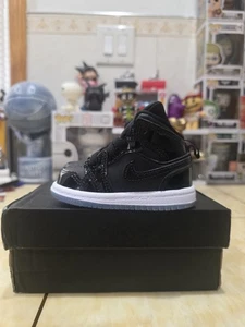 Jordan 1 Mid SE (TD) Größe 4C Black/Dark Concord-White DV1338-004 Space Jam Neu - Bild 1 von 7