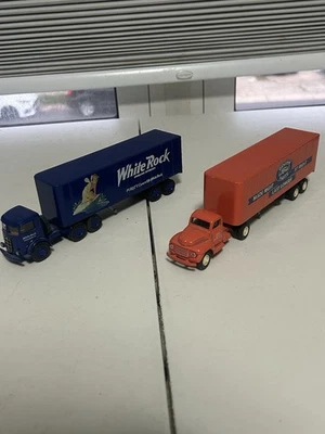 Lote de 2 HARTOY Die-cast Ford tractor-remolque American Highway Series 1:64 Foto 1 de 4