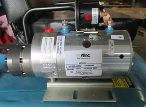 BUCHER HYDRAULICS ALTEC M 326 0230 8120 S STAFFA MOTORE POMPA 24 VOLT - Foto 1 di 5