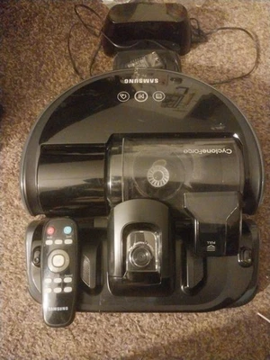Samsung Cyclone Force Robot Vacuum Cleaner - Image 1 of 4