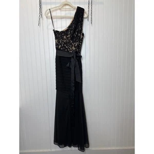 BETSY & ADAM Black Lace Shutter Pleated Mesh Hem One Shoulder Gown Size 10 - Picture 1 of 3