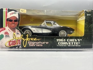 1/18 American Muscle 1961 Chevrolet Corvette John Force Limited 32892 ; - Picture 1 of 8