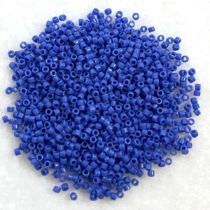 PERLINE SEMI MIYUKI DELICA VETRO OPACO CIANO BLU 11/0 CIRCA 5,4 GRAMMI - Foto 1 di 1