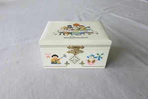 Vintage Disney World “It's A Small World” Jewelry Music Box - Picture 1 of 9