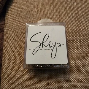 *NIB* Gold Bling Airpod Case Cover - Picture 1 of 2