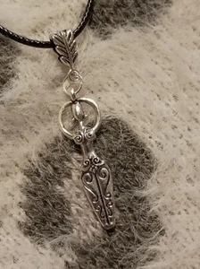 ~ Stunning Mother Earth Goddess Faux Leather Necklace Healing Wicca Pagan 18" - Picture 1 of 2