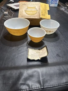 Vintage Pyrex Schmetterling Gold verschachtelte Rührschüsseln 401 402 403 3er Set Retro MCM - Bild 1 von 19