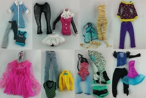 Monster High Fashion Shop - Basic Outfits Mode Wechselkleidung Catty Nefera Holt - Bild 1 von 189