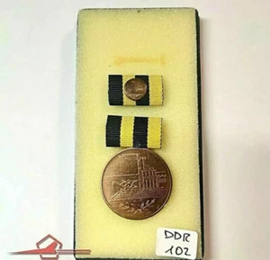 MEDAILLE DDR FÜR VERDIENSTE KOHLEINDUSTRIE. MERIT COAL INDUSTRY BRONZE (DDR 102) - Picture 1 of 5