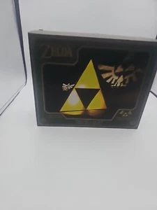 The Legend of Zelda Triforce Light. ¡Muy buen estado! - Imagen 1 de 13