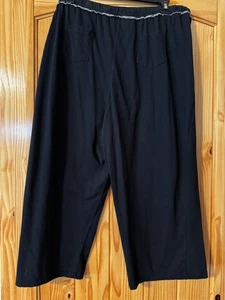 Croft & Barrow Women's Elastic Waist Capris Solid Black Size XL - Picture 1 of 2