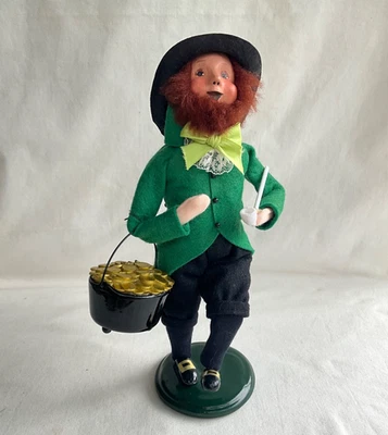 Duende bailarín irlandés Byers Choice con caldero de olla de oro y pipa. (#2 Foto 1 de 4