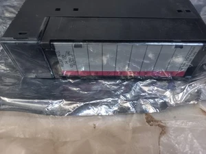 New FANUC IC693MDL930J OUTPUT Relay 4A 8PT ISOLATED - Picture 1 of 6