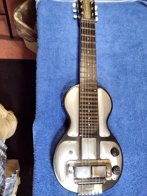 Rickenbacker Electro Model B Lap Steel - Image 1 of 4