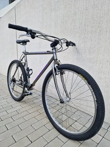 Mongoose Hilltopper 26 Zoll MTB Fahrrad - Bild 1 von 24