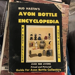 Bud Hastin’s Avon Bottle Encyclopedia 1979 Edition Book - Picture 1 of 2