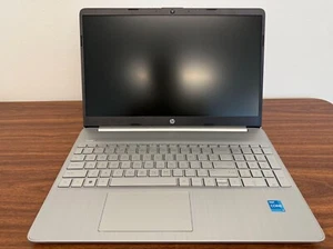 HP 15 HD 15.6" i3-1115G4 16GB RAM 1TB SSD W11H en Modo S - Imagen 1 de 5
