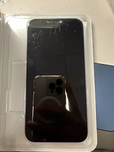 Écran LCD iPhone 12 12 pro fissuré - Zdjęcie 1 z 3