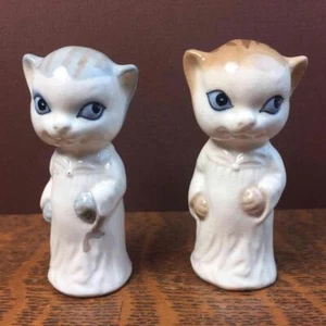 Lote de 2 Estatuillas De Porcelana Vintage Joseph Szeiler Camisón Gatos Camisón 3.5" - Imagen 1 de 7
