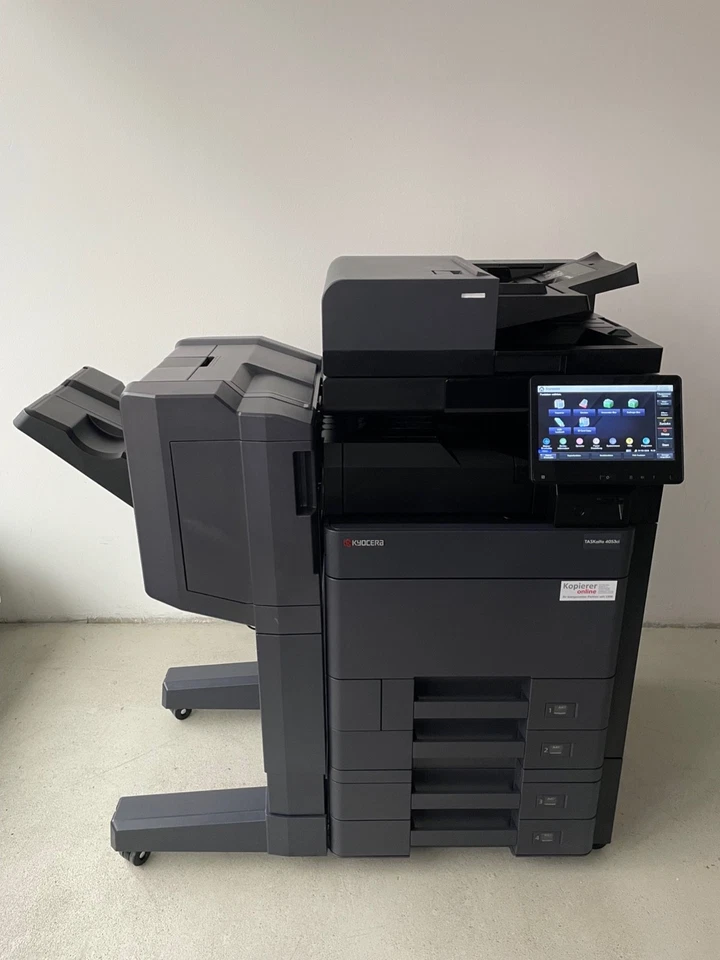 Kyocera TASKalfa 2553Ci Farbdrucker Scanner Finisher LAN USB, nur 126.468 Seiten - Bild 1 von 2