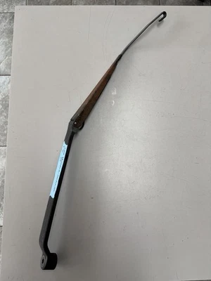 Brazo limpiaparabrisas delantero para pasajeros Mitsubishi Outlander 2006 Foto 1 de 4