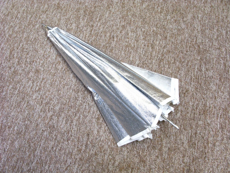 Bowens 100cm Silver Shoot Through Brolly - Image 1 of 3