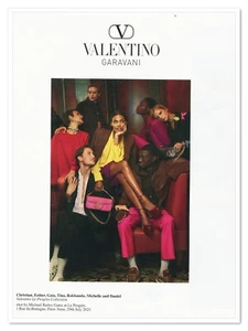 Print Ad Valentino Le Progres Tina Kunakey di Vita 2021 Magazine Advertisement - Picture 1 of 4