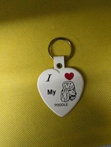 KUNSTSTOFF PUDEL SCHLÜSSELANHÄNGER - Bild 1 von 1