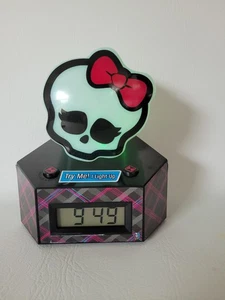 Sveglia digitale Mattel Monster High Skullette illuminata 2013 testata funziona RARA - Foto 1 di 10