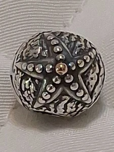 New Authentic Pandora Starfish Clip Charm 791164, Sterling Silver, 14K Gold - Bild 1 von 9