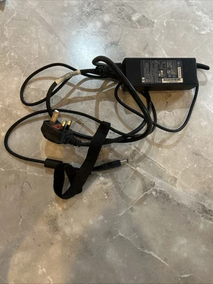 Original Original Netz Ladekabel & UK Stecker HP Compaq 6735s & 6730s Laptop - Bild 1 von 4